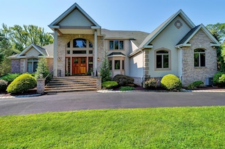 7 Mccampbell Rd, Holmdel, NJ 07733