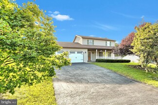 15 Pamela Dr, Mechanicsburg, PA 17050