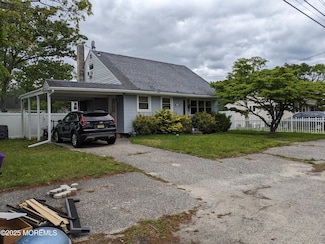 6 Hoover Dr, Brick, NJ 08724