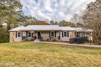 1484 Hillvale Rd, Louisville, TN 37777