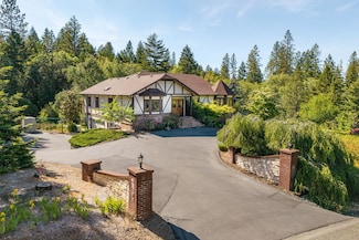 250 Shadow Mountain Way, Grants Pass, OR 97527