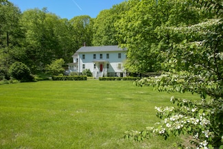 11 Hodge Rd, Roxbury, CT 06783