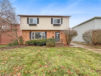 4623 W 228th St, Cleveland, OH 44126