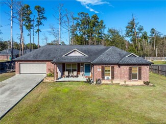 105 Audubon Ave, Sulphur, LA 70663