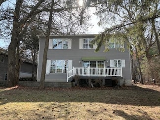 W3670 Beyers Cove Rd, Princeton, WI 54968