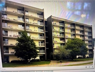 2106 Kanawha Blvd E Unit 322, Charleston, WV 25311