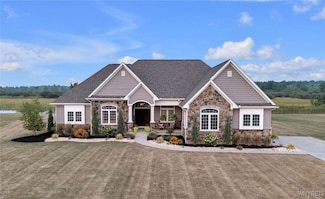 7045 Pine Lake Terrace, North Tonawanda, NY 14120