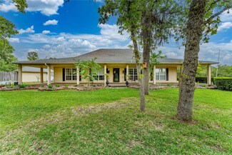 1027 Buescher Rd, Columbus, TX 78934