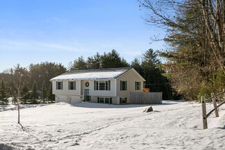 47 Bunny St, Augusta, ME 04330