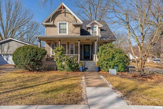 129 Oglesby Ave, Lincoln, IL 62656
