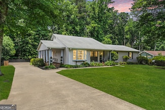 290 Dania Dr, Alpharetta, GA 30009