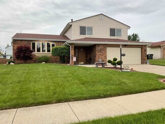 7022 Treverton Dr, Fort Wayne, IN 46816