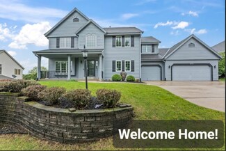 2605 River Ridge Dr, Waukesha, WI 53189