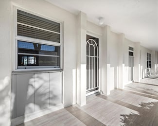 4350 Chatham Dr Unit 105, Longboat Key, FL 34228