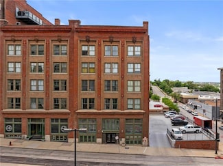 700 Broadway Blvd Unit 210, Kansas City, MO 64105