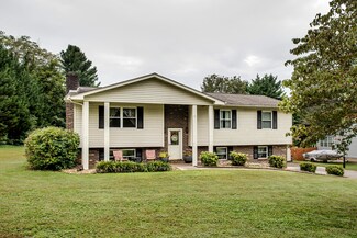 2555 Robinson Dr, Louisville, TN 37777