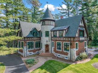 4557 Timber Ln, Eagle River, WI 54521