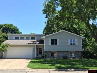 140 Stevens St N, Amboy, MN 56010