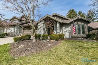 6830 Pine Creek Dr, Toledo, OH 43617