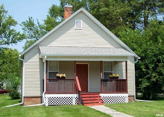 402 W Mcdonough St, Macomb, IL 61455