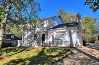 9129 Sardis Forest Dr, Charlotte, NC 28270