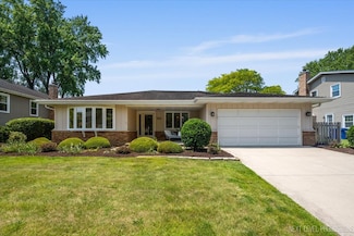 1614 Orth Dr, Wheaton, IL 60189