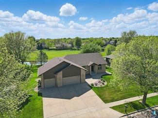 5709 S Tomar Rd, Sioux Falls, SD 57108