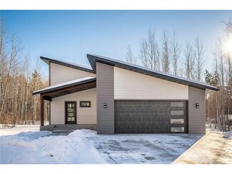 2420 Hidden Pines Dr, Carlton, MN 55718