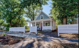 208 Marstellar St, Wilmington, NC 28401