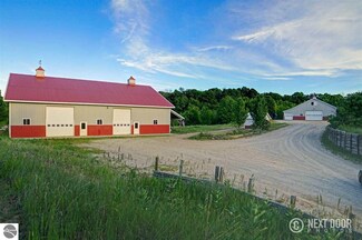 6100 E Lincoln Rd, Cedar, MI 49621