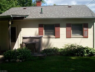 6008 Lakeshore Dr, Andover, OH 44003