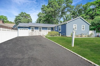 213 Pine Acres Blvd, Deer Park, NY 11729