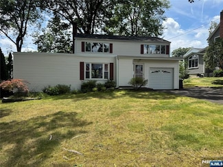 239 Greenway Terrace, River Edge, NJ 07661