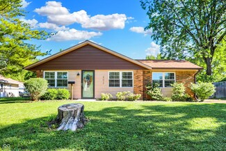 202 Brentwood Ln, Whiteland, IN 46184