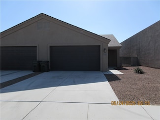 3526 N Irving St, Kingman, AZ 86409