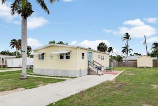 16921 Windcrest Dr, Fort Myers, FL 33908