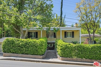 16684 Calneva Dr, Encino, CA 91436