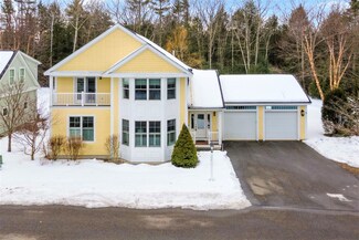46 Ridgewood Dr Unit A3, Falmouth, ME 04105
