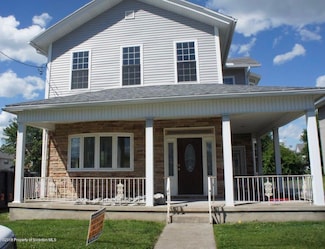 2027 Green Ridge 2nd Floor St, Dunmore, PA 18509