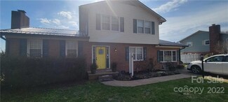 135 MacKey Farm Dr, Old Fort, NC 28762