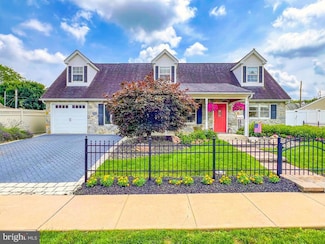 64 Long Loop Rd, Levittown, PA 19056
