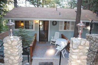 1148 Scenic Way, Rimforest, CA 92378