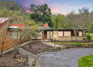 9621 Hobart Rd, Willoughby, OH 44094