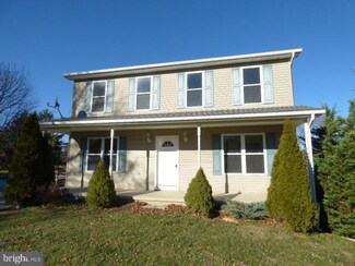 15365 Summit Farm Dr, Blue Ridge Summit, PA 17214