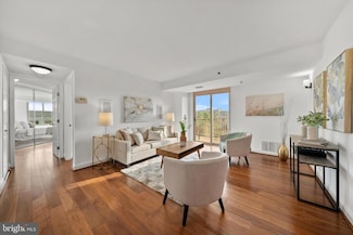 7500 Woodmont Ave, Bethesda, MD 20814