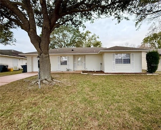 34 Cedar Dr, Davenport, FL 33837