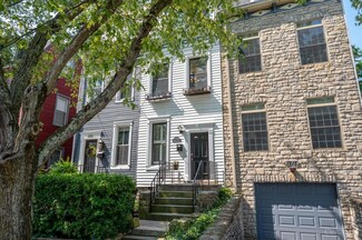 1213 Wareham Dr, Cincinnati, OH 45202