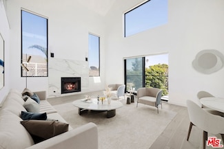 2225 4th St Unit B, Santa Monica, CA 90405