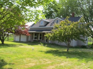 66520 Klett Rd, Constantine, MI 49042