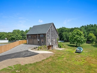 14 Morses Ln, Acushnet, MA 02743